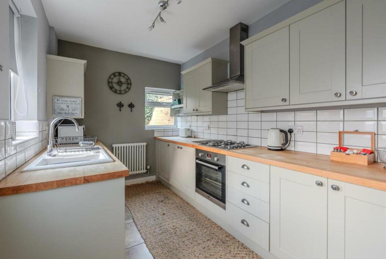 Entire 2-Bedroom House With Garden York Exterior photo